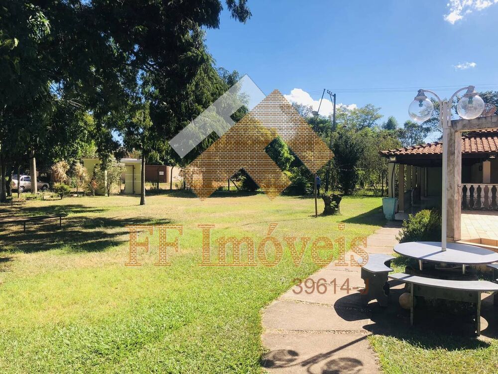 Casa à venda com 3 quartos, 1050m² - Foto 9