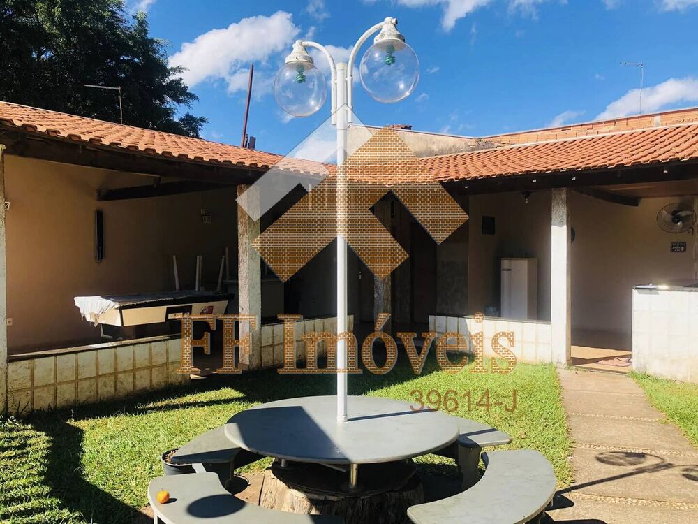 Casa à venda com 3 quartos, 1050m² - Foto 11