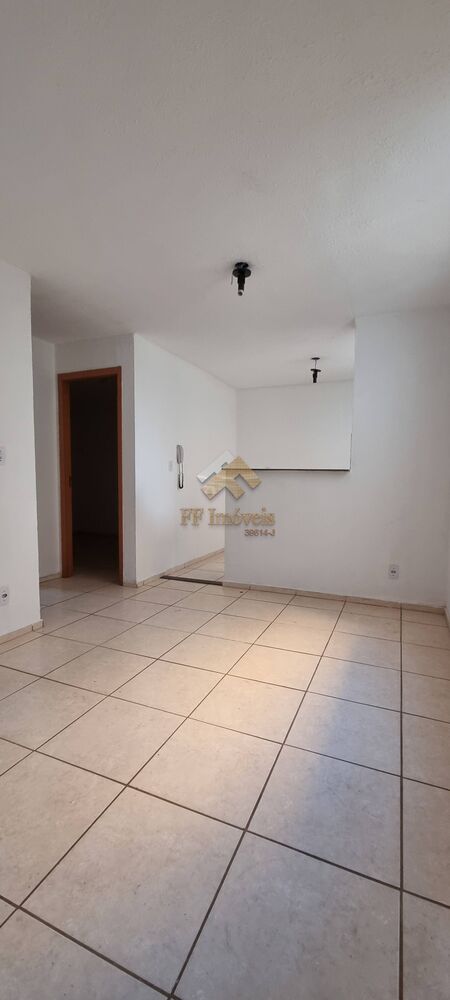 Apartamento à venda com 2 quartos, 42m² - Foto 2