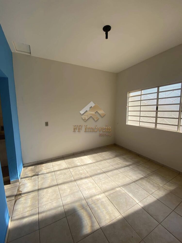 Casa à venda com 2 quartos, 202m² - Foto 1