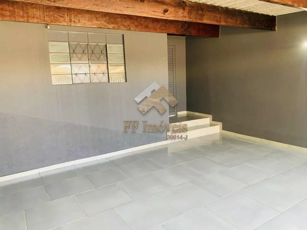 Casa à venda com 2 quartos, 92m² - Foto 1