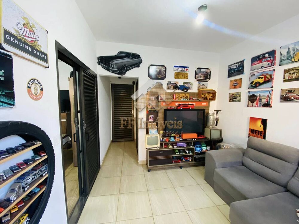 Casa, 4 quartos, 234 m² - Foto 1