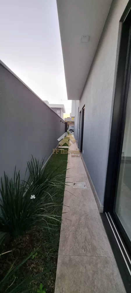 Casa à venda com 3 quartos, 172m² - Foto 2