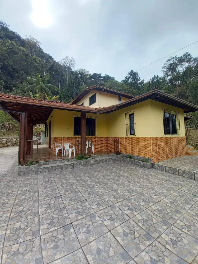 Casa à venda com 3 quartos, 7000m² - Foto 1