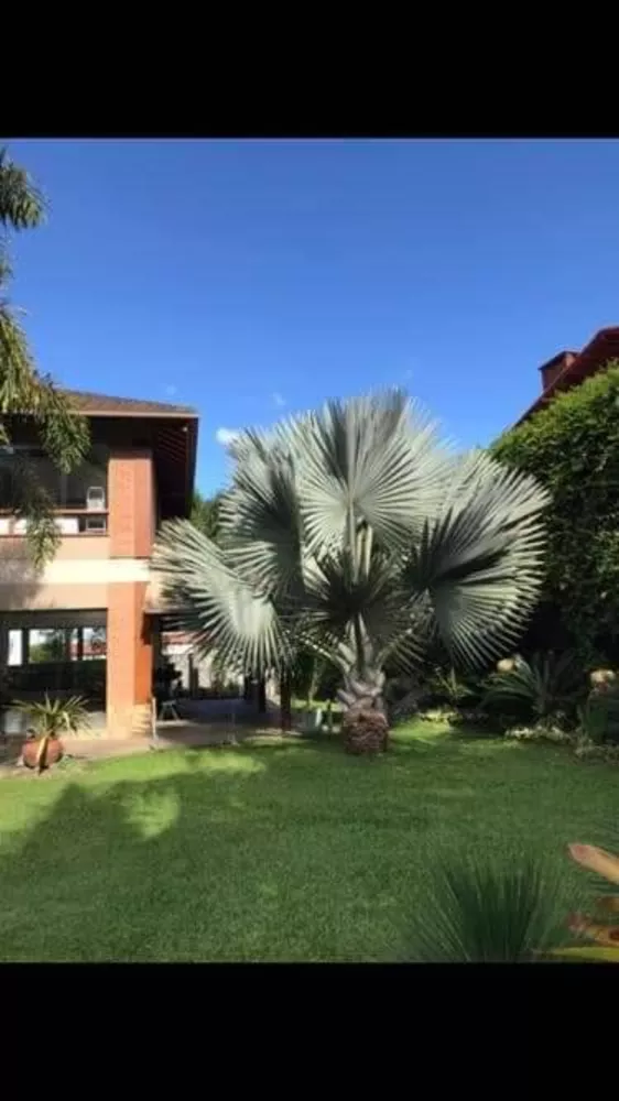 Casa à venda com 4 quartos, 1200m² - Foto 1