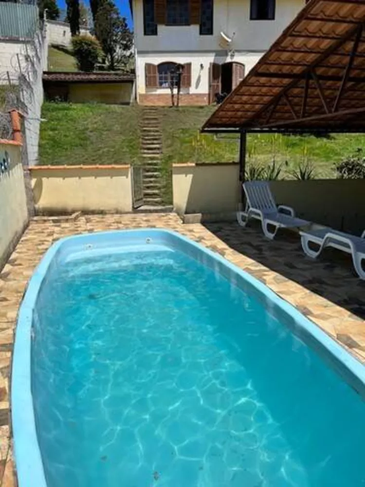 Casa à venda com 5 quartos, 400m² - Foto 1