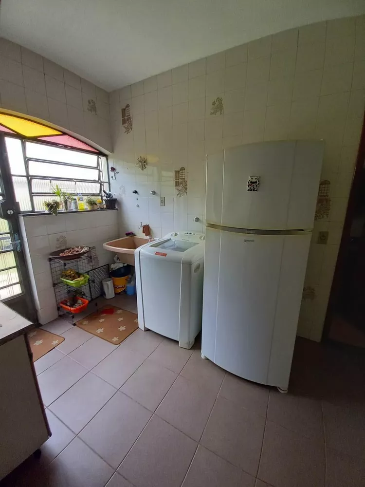 Casa à venda com 4 quartos, 2400m² - Foto 3