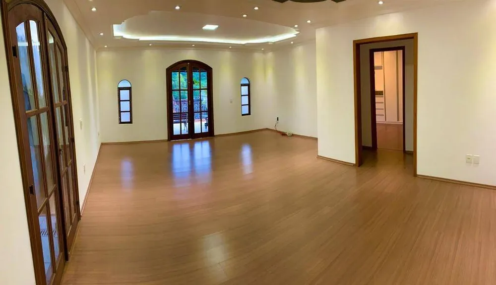 Casa, 3 quartos, 328002 m² - Foto 1