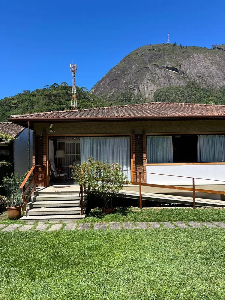 Casa, 3 quartos, 221 m² - Foto 2