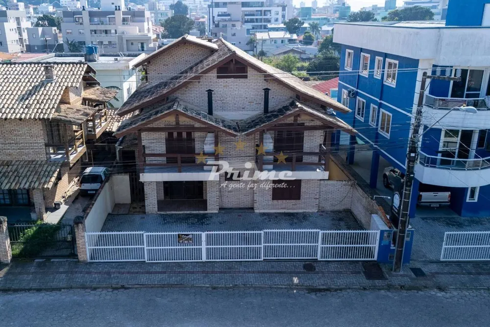 Casa, 6 quartos, 360 m² - Foto 1