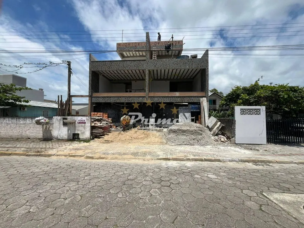 Sobrado, 3 quartos, 286 m² - Foto 1