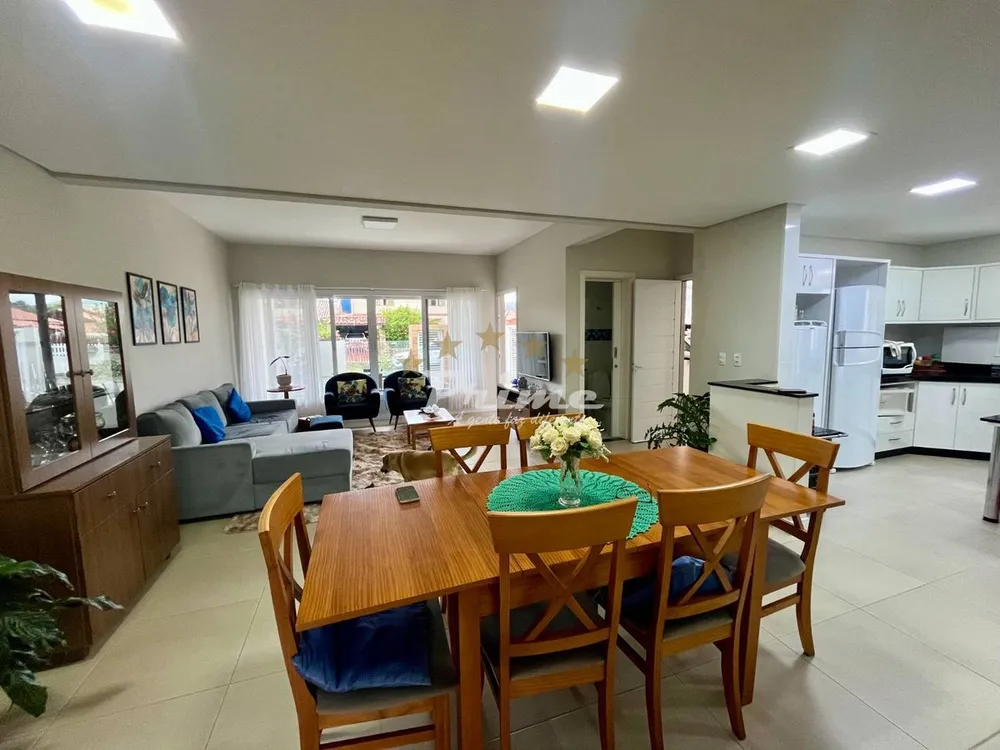 Casa, 3 quartos, 247 m² - Foto 5