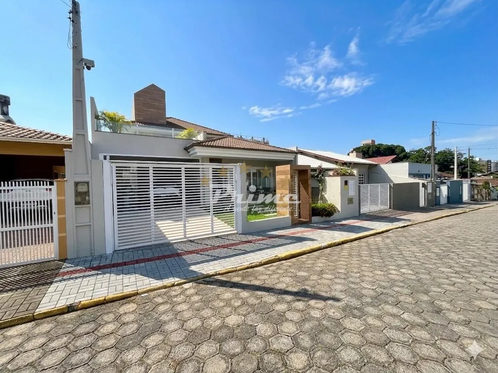 Casa, 3 quartos, 247 m² - Foto 2