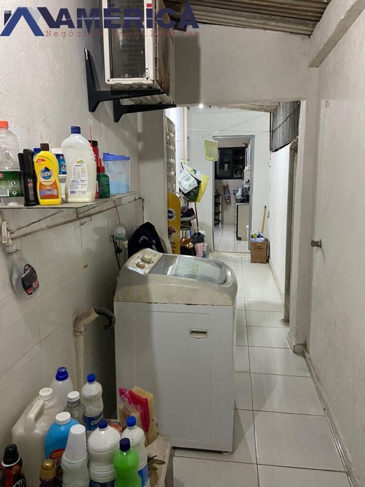 Casa à venda com 3 quartos, 160m² - Foto 2