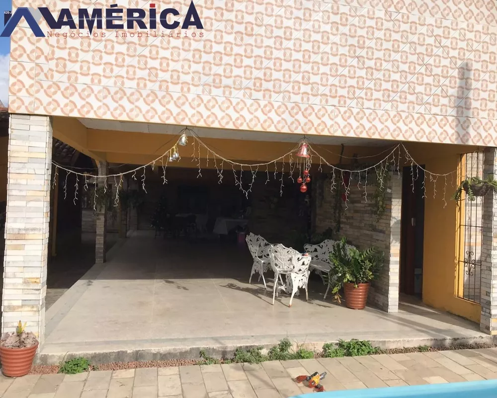 Casa à venda com 4 quartos, 600m² - Foto 4