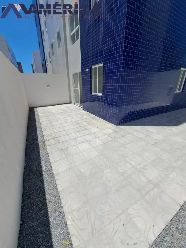 Apartamento à venda com 2 quartos, 42m² - Foto 2