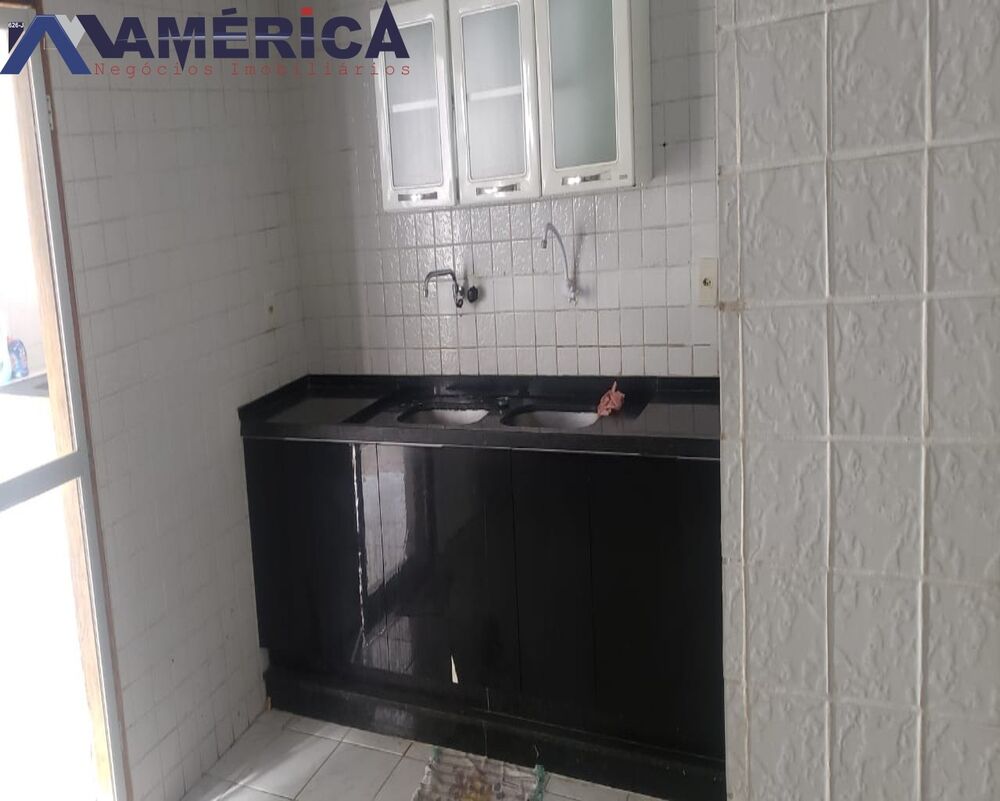 Casa à venda com 2 quartos, 110m² - Foto 7