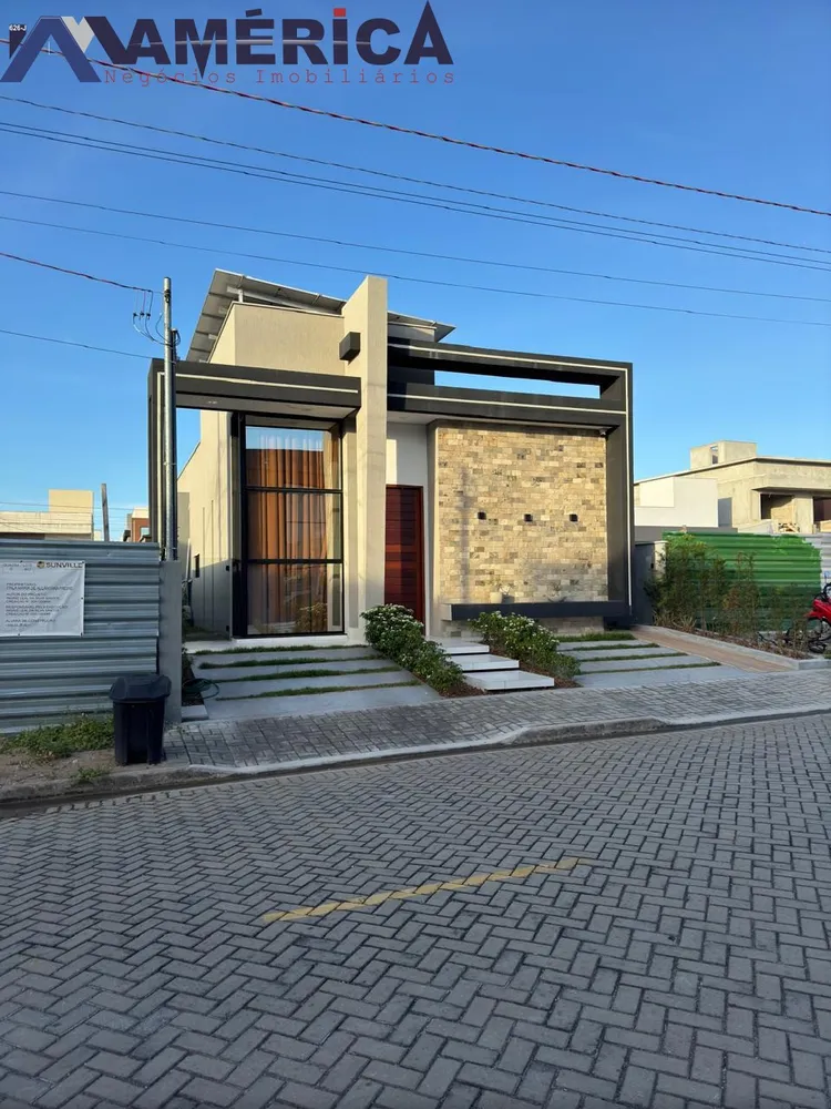Casa, 3 quartos, 98 m² - Foto 1