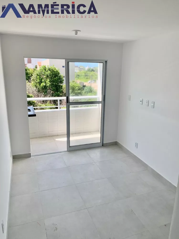 Apartamento à venda com 3 quartos, 71m² - Foto 2