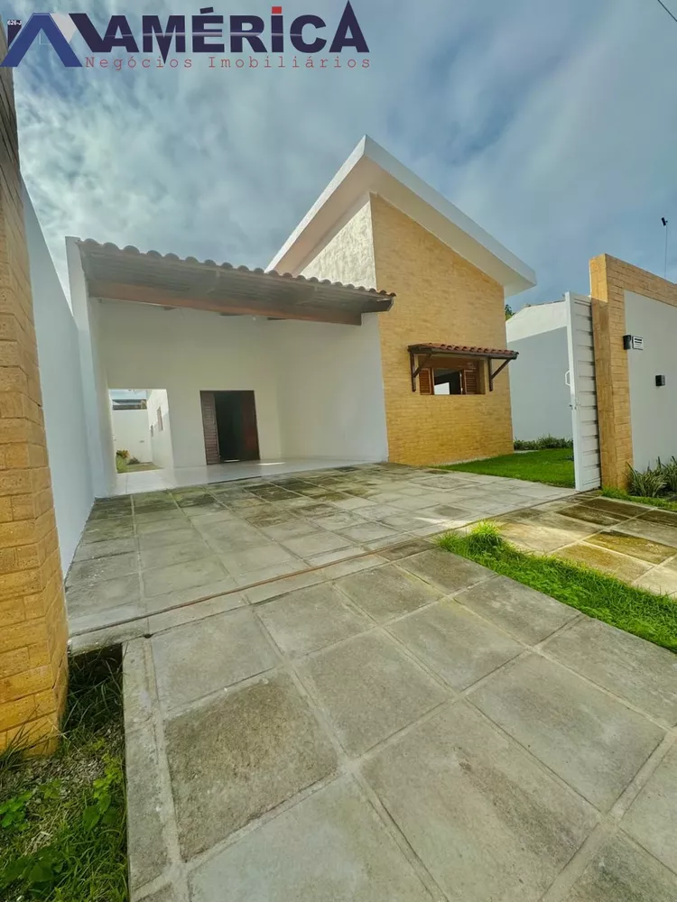 Casa à venda com 3 quartos, 109m² - Foto 4