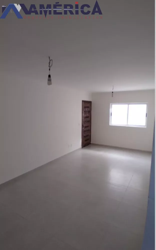 Apartamento à venda com 2 quartos, 63m² - Foto 2