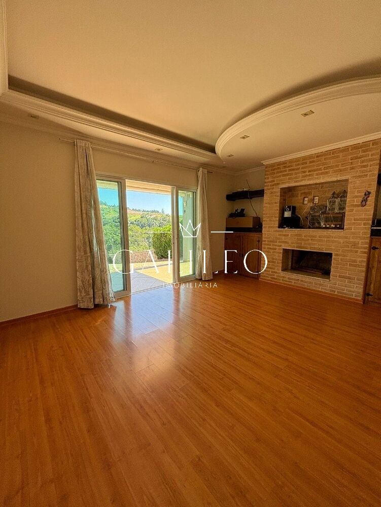 Casa à venda e aluguel com 3 quartos, 336m² - Foto 4
