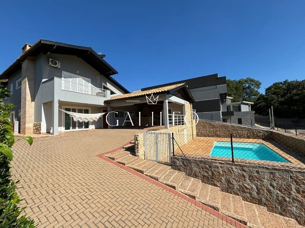 Casa à venda e aluguel com 3 quartos, 336m² - Foto 1