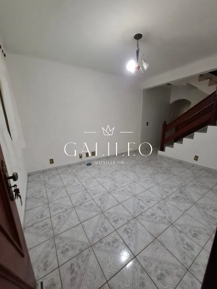 Casa, 3 quartos, 168 m² - Foto 2
