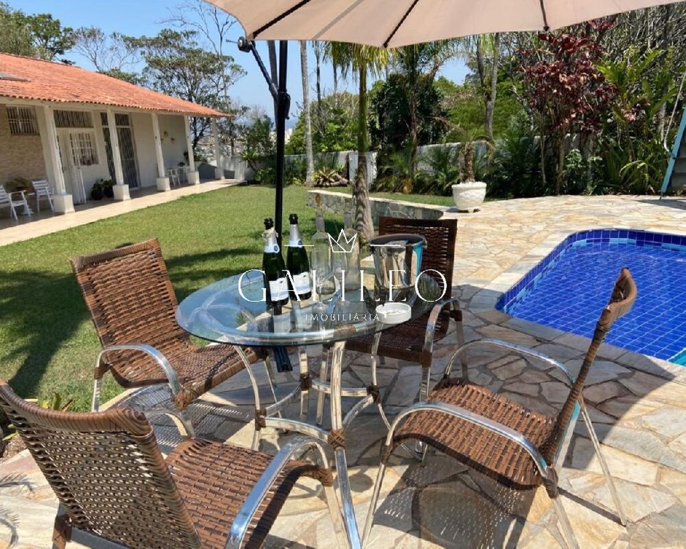 Chácara à venda com 4 quartos, 754m² - Foto 2