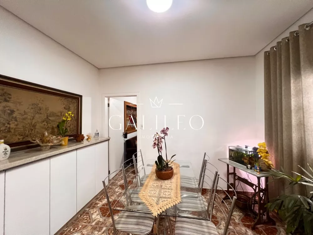 Casa à venda com 3 quartos, 200m² - Foto 4