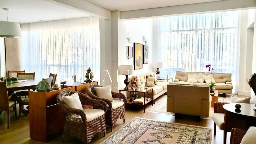 Apartamento, 3 quartos, 232 m² - Foto 1