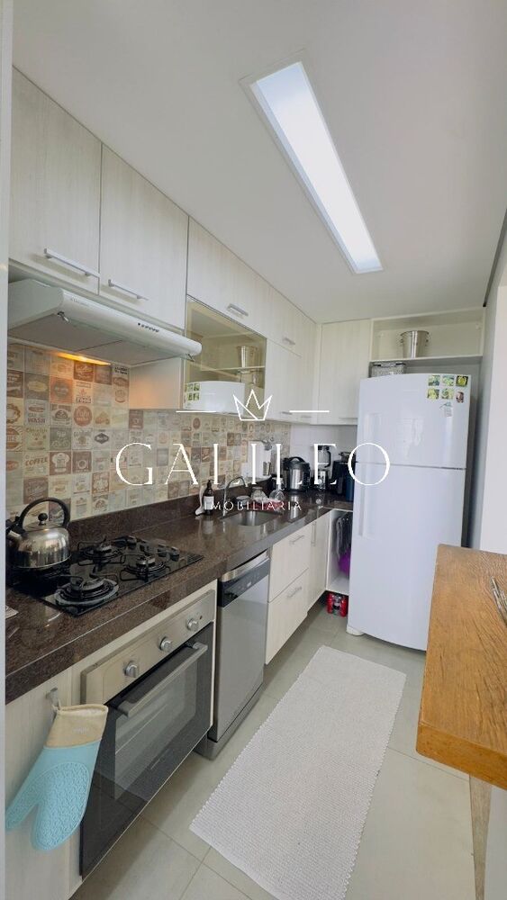 Apartamento à venda com 2 quartos, 60m² - Foto 2