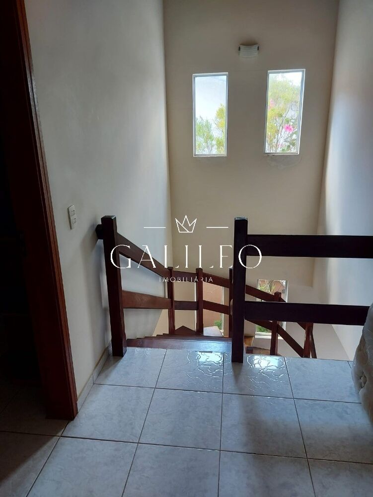 Casa, 3 quartos, 226 m² - Foto 1