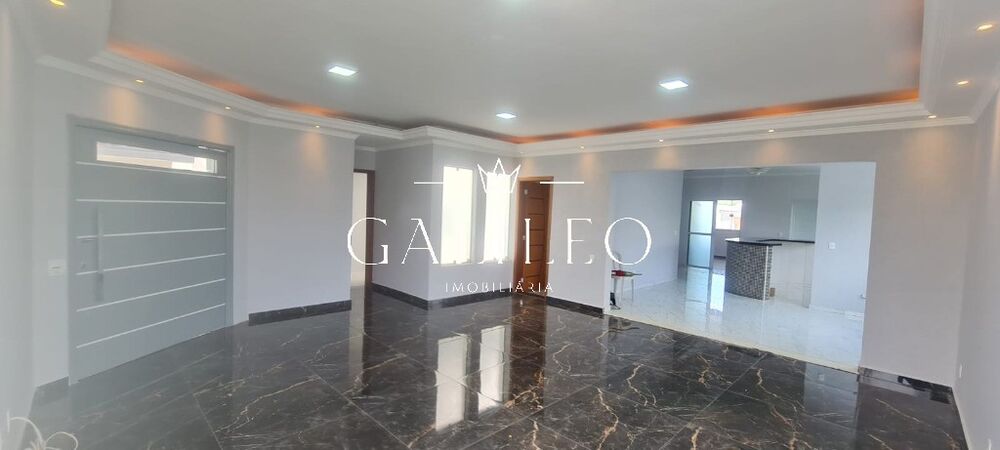 Casa à venda com 5 quartos, 320m² - Foto 3