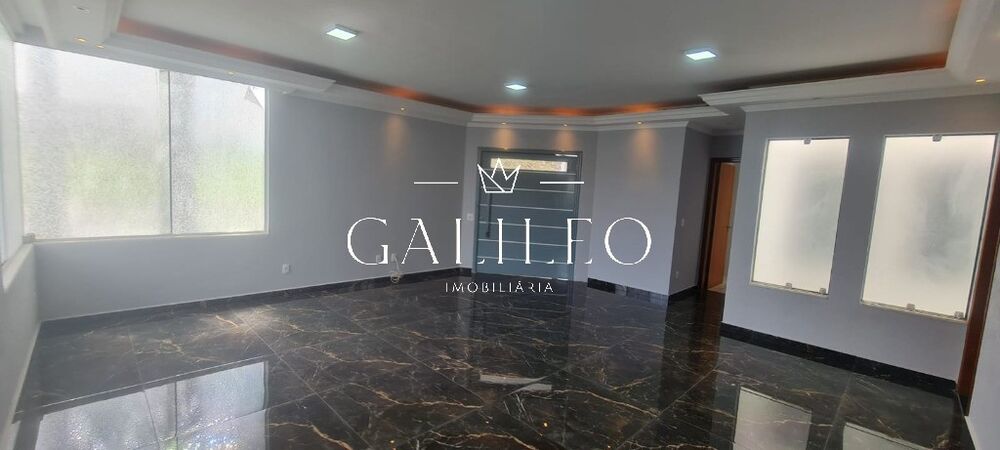 Casa à venda com 5 quartos, 320m² - Foto 2