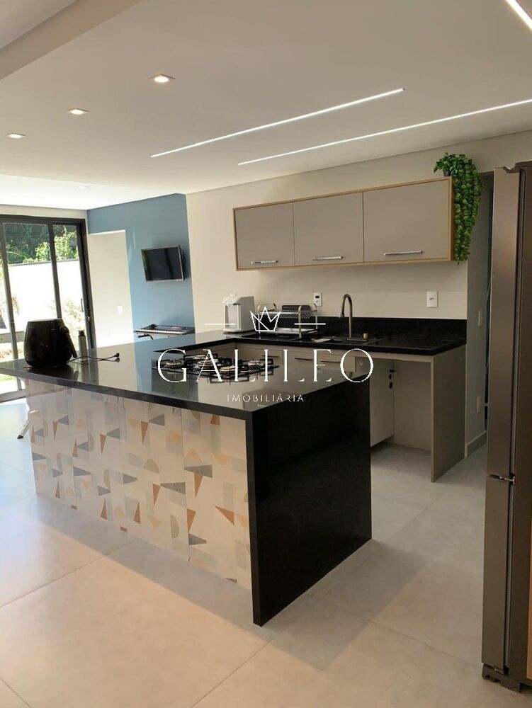 Casa, 4 quartos, 260 m² - Foto 2