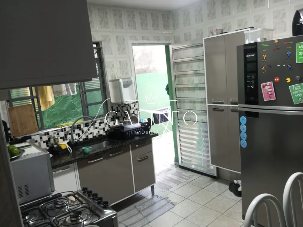 Casa à venda com 3 quartos, 100m² - Foto 3