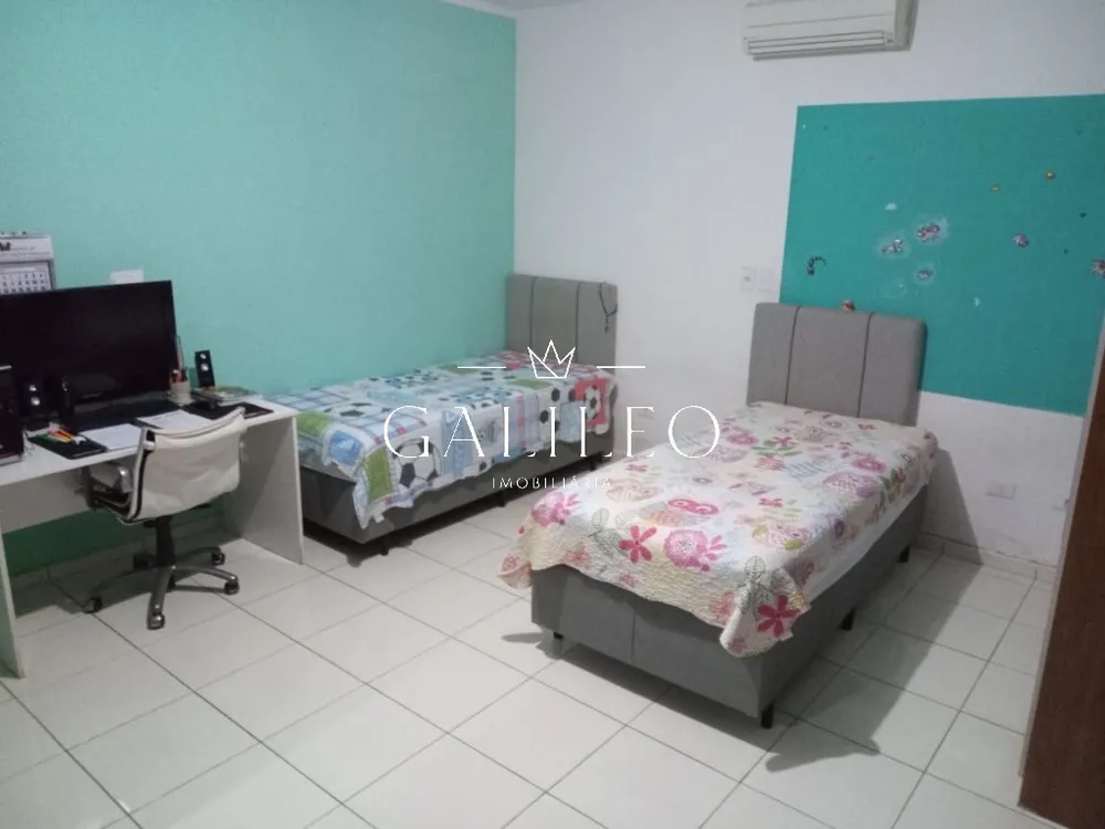 Casa, 3 quartos, 210 m² - Foto 3