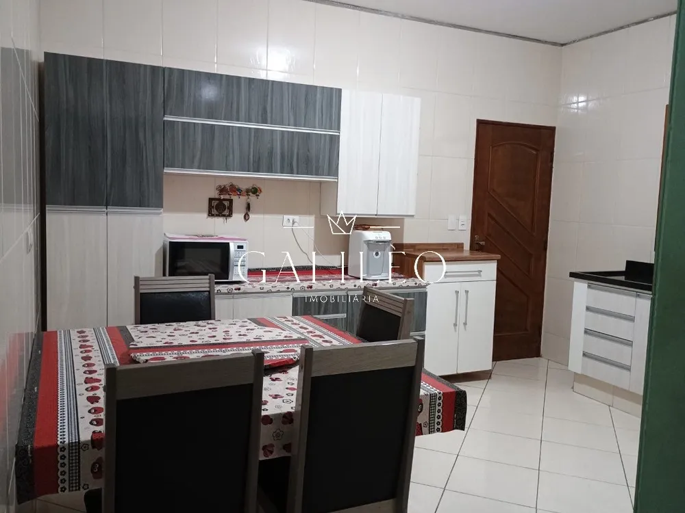 Casa, 3 quartos, 210 m² - Foto 1