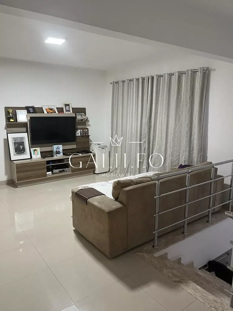 Casa à venda com 3 quartos, 274m² - Foto 2