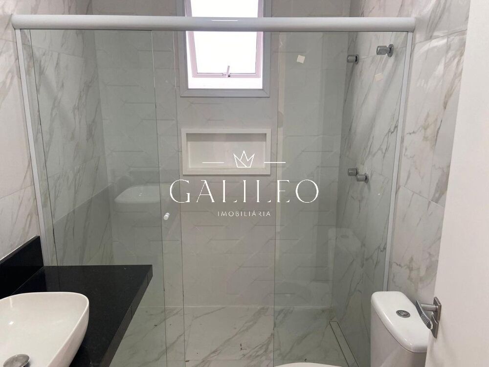 Casa à venda com 3 quartos, 115m² - Foto 1