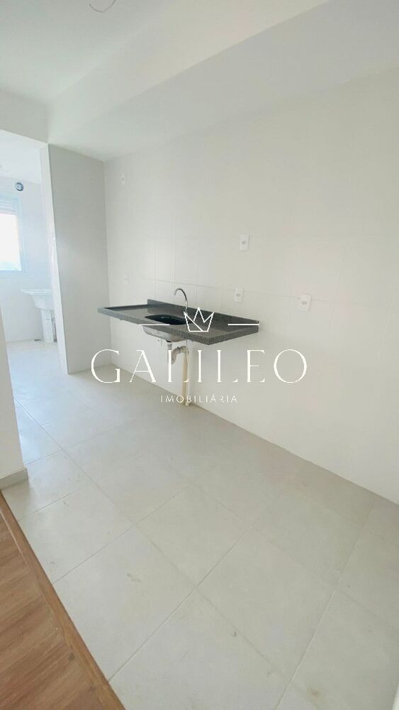 Apartamento à venda com 2 quartos, 62m² - Foto 2