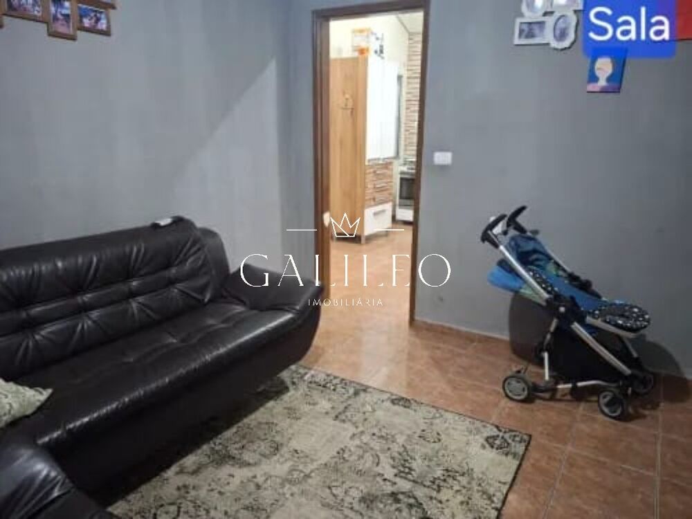 Casa à venda com 2 quartos, 80m² - Foto 2