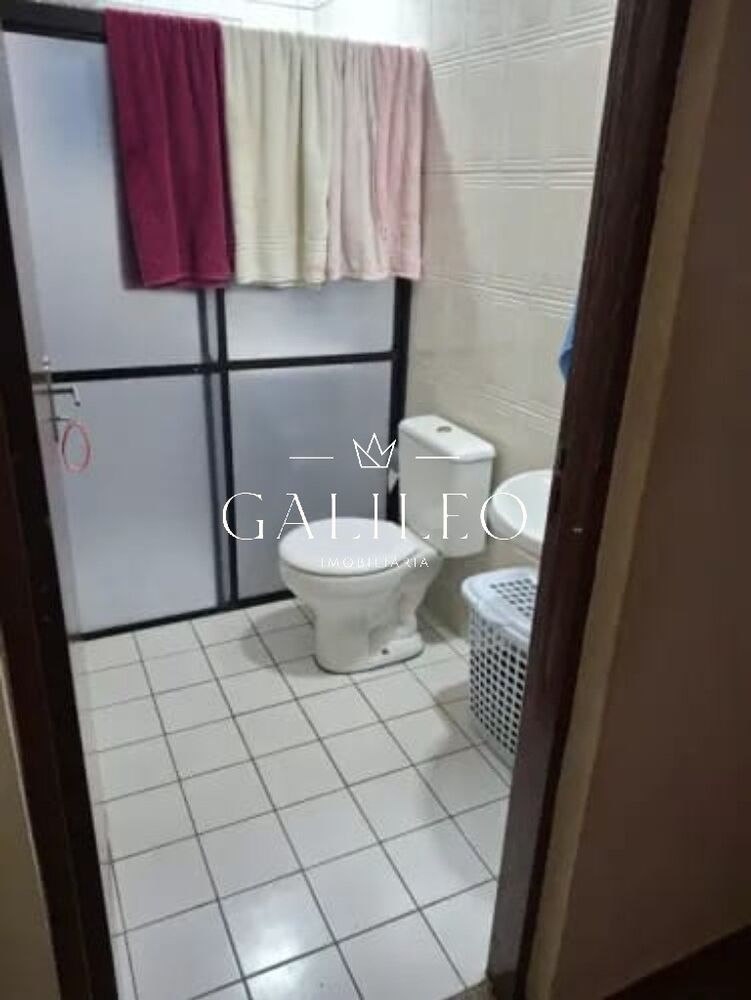 Casa à venda com 2 quartos, 80m² - Foto 3