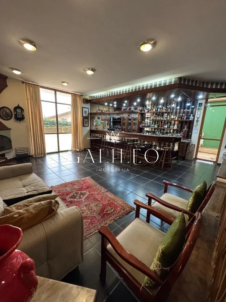 Casa, 6 quartos, 1058 m² - Foto 1