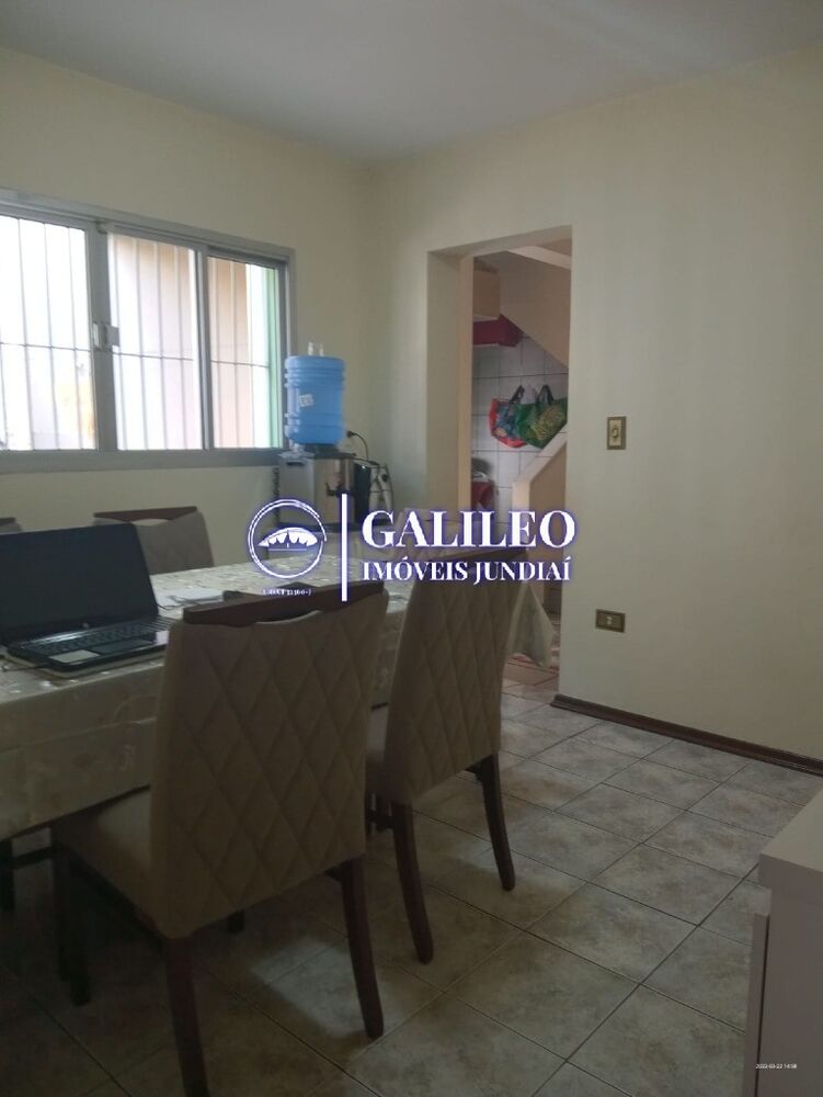 Casa à venda com 3 quartos, 193m² - Foto 1