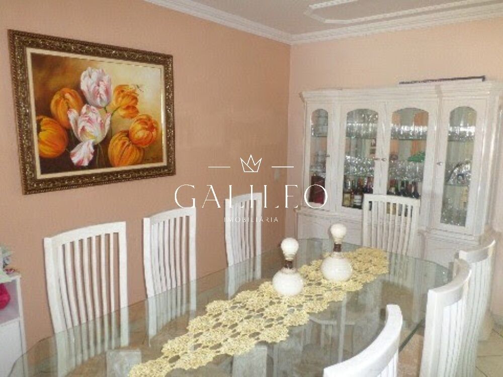 Casa à venda com 4 quartos, 407m² - Foto 1