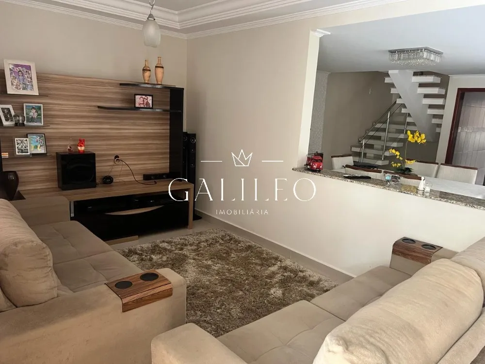 Casa, 2 quartos, 216 m² - Foto 1