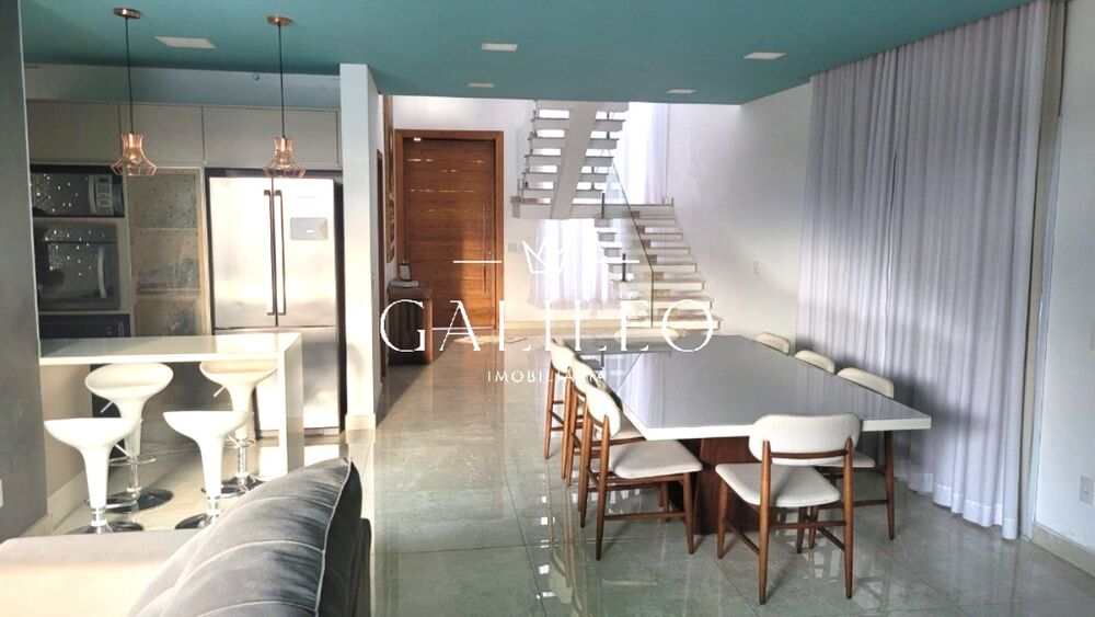 Casa, 4 quartos, 235 m² - Foto 1