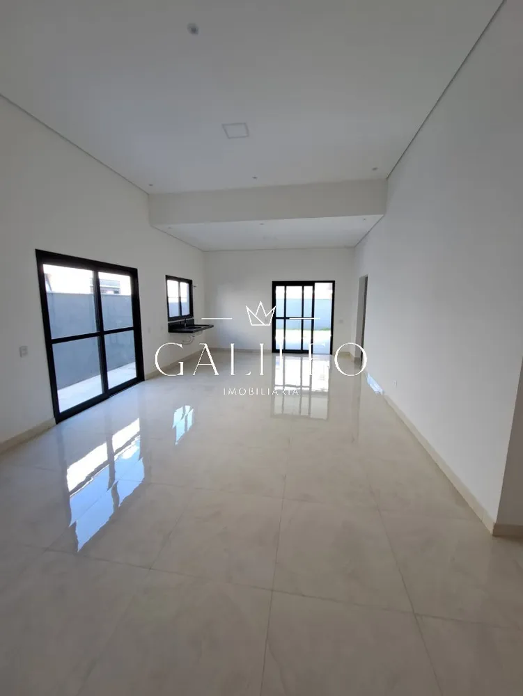 Casa, 3 quartos, 210 m² - Foto 1